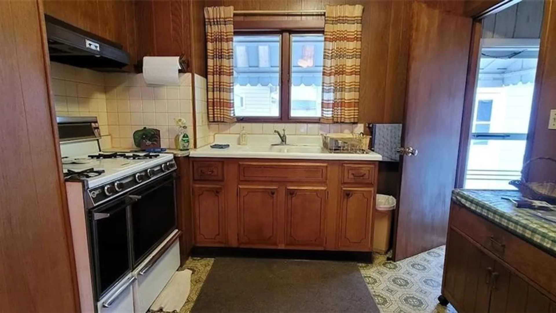 Property at 1016 Elm Street, Shelby, NY 14103 9