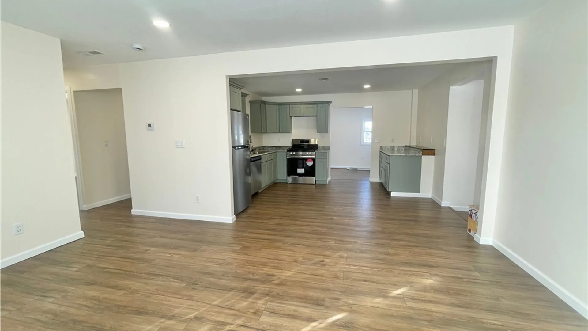 Property at 39 Elmhurst Circle, Aurelius, NY 13021 12