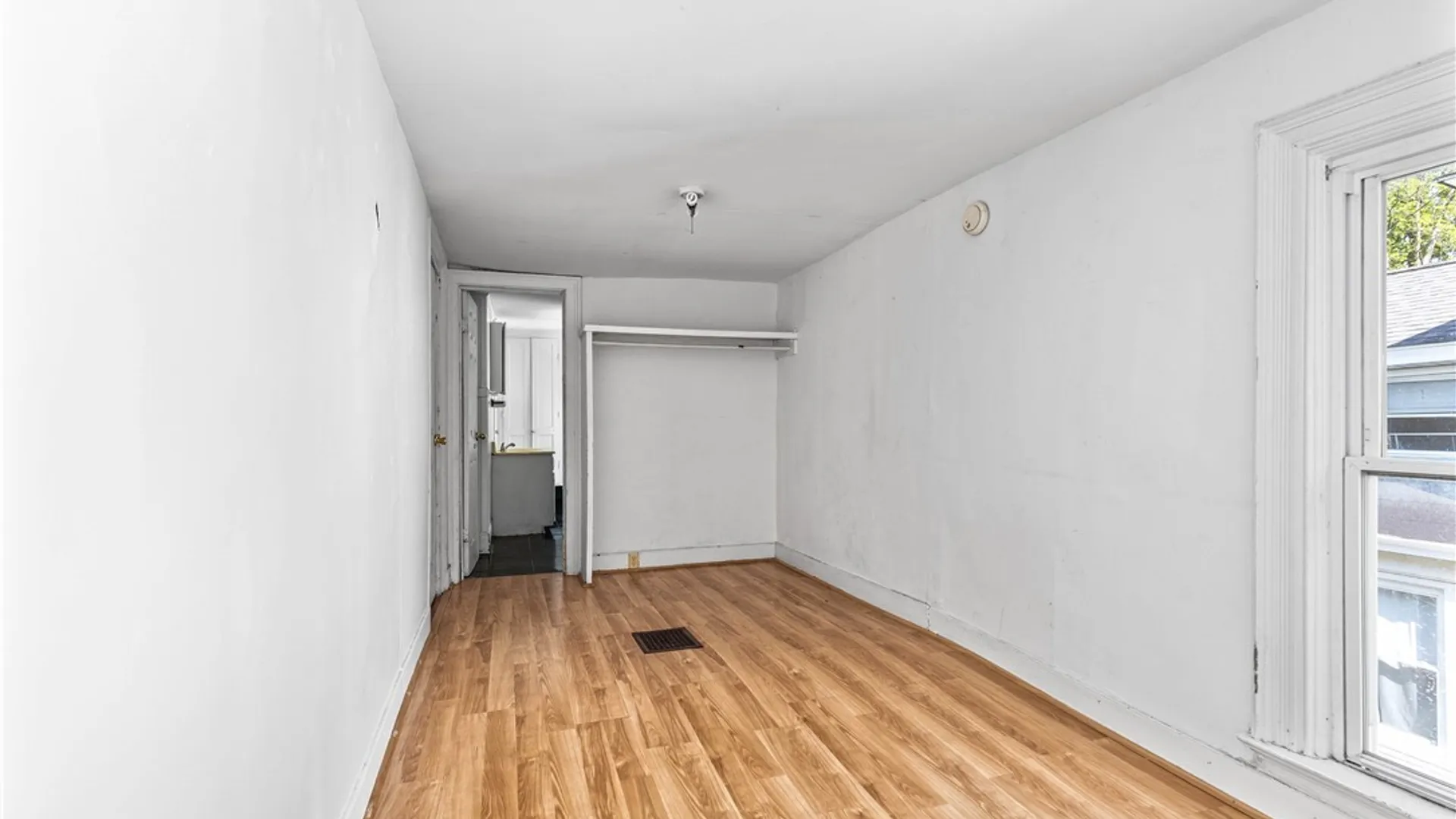 Property at 170 8th Street, Oswego, NY 13126 10