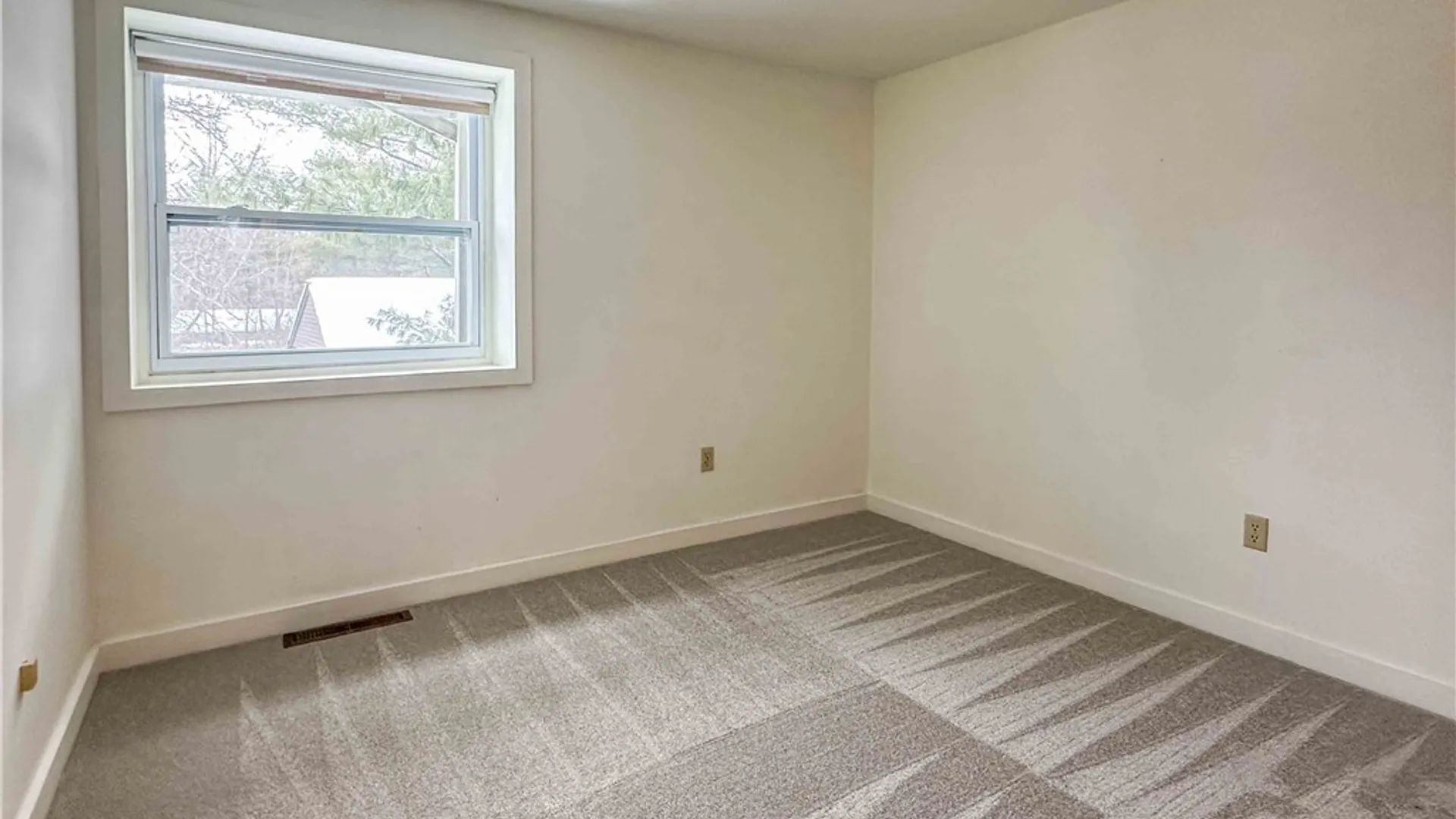 Property at 22 Penny Lane, Ithaca Town, NY 14850 21