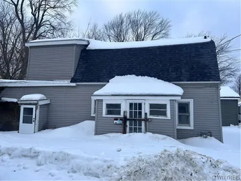 Property at 33 Marshall Place, Lockport City, NY 14094