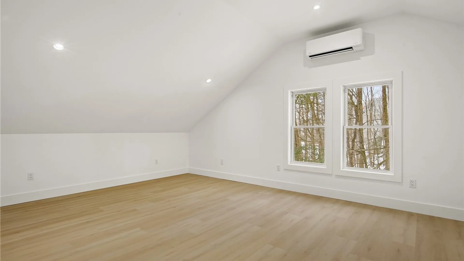 Property at 207 Walnut Street, Middletown, NY 12455 17