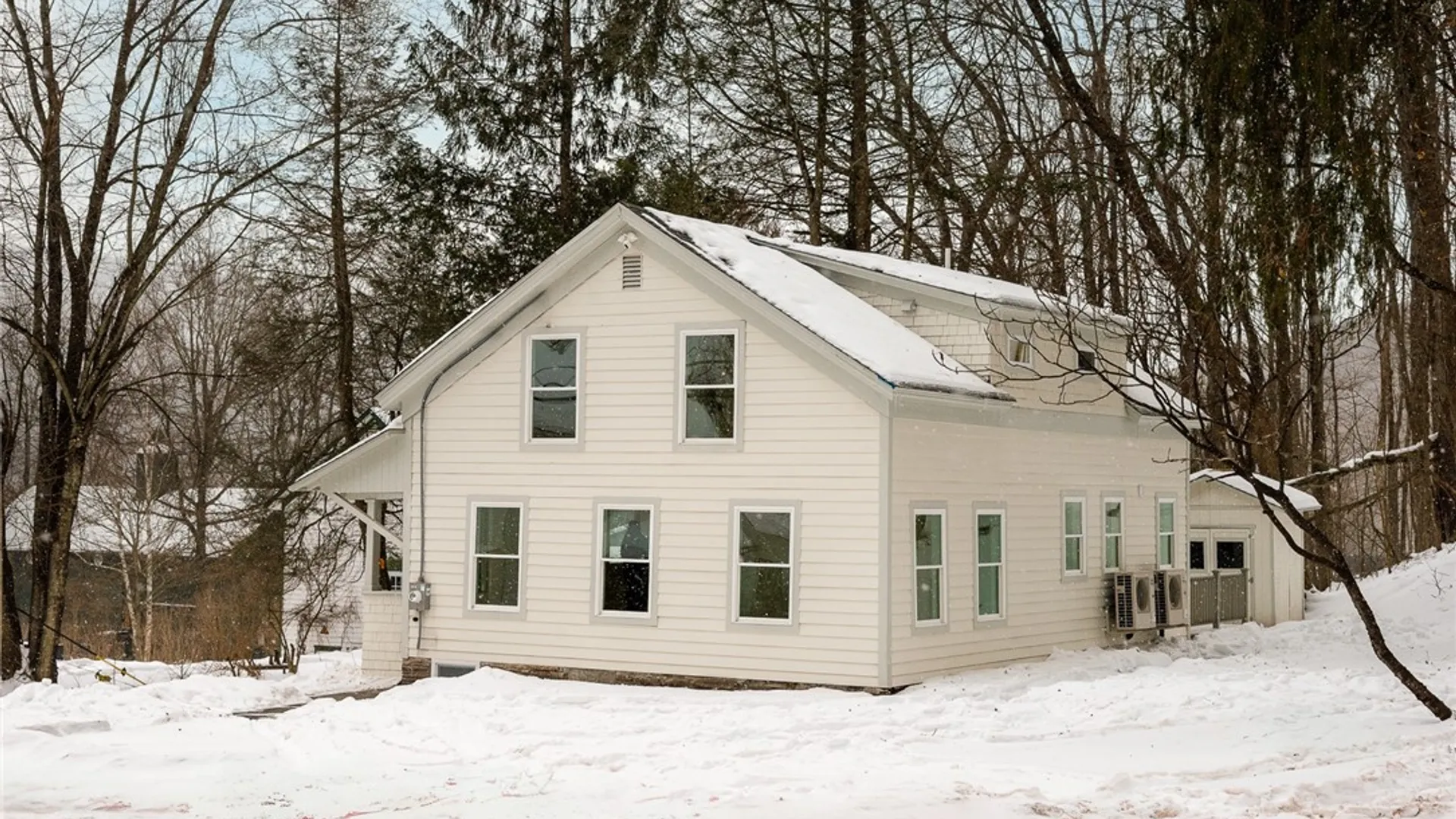 Property at 207 Walnut Street, Middletown, NY 12455 3