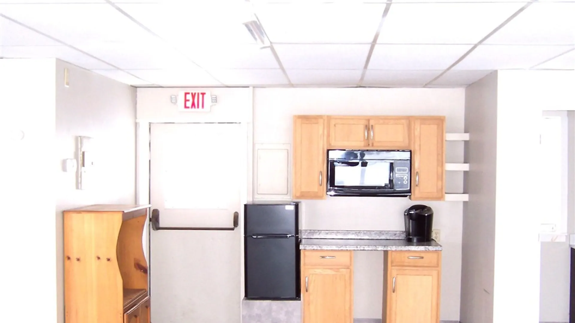 Property at 13896 Route 31, Albion, NY 14411 6