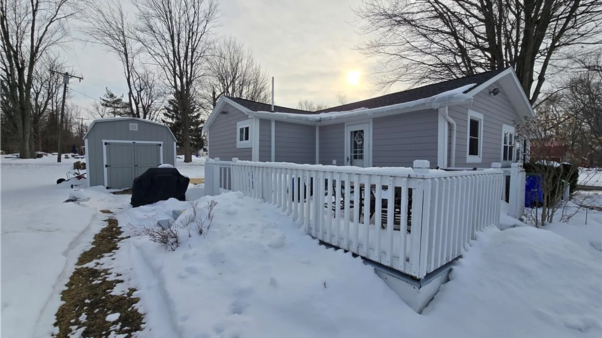 Property at 917 Sunset Beach Road, Carlton, NY 14571 4