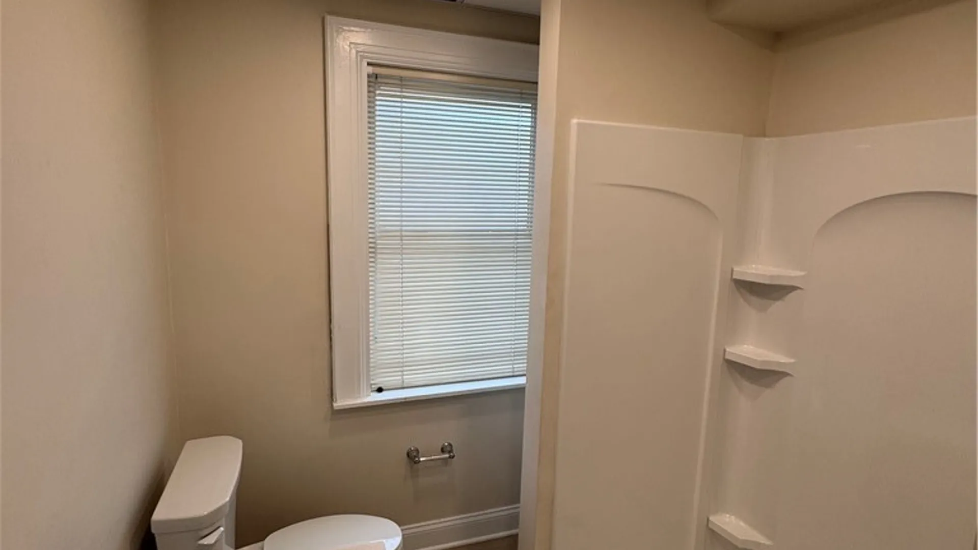 Property at 91 Humboldt Parkway, Buffalo, NY 14214 15