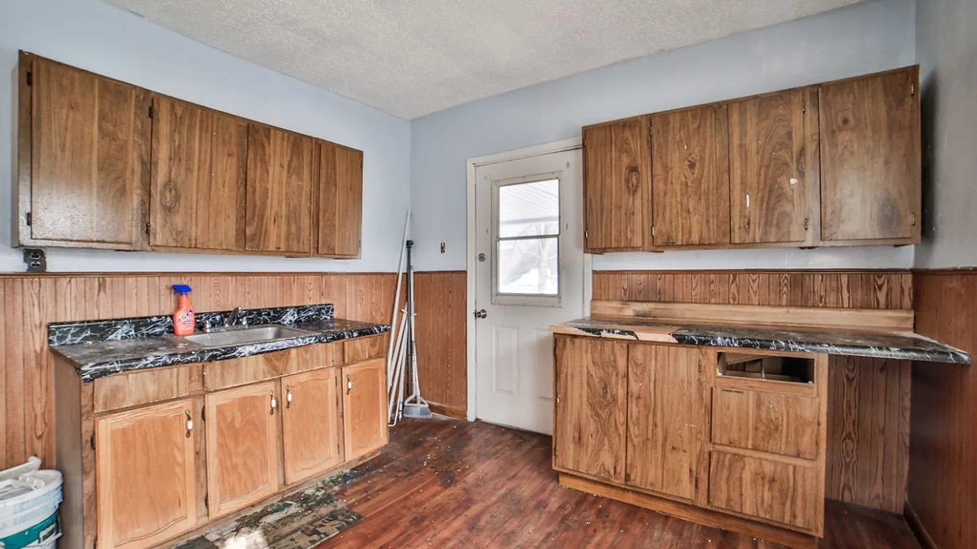Property at 615 Hopkins Street, Buffalo, NY 14220 28