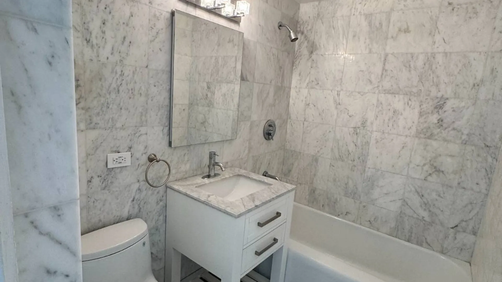Property at 80 Park Avenue, New York, NY 10016 6