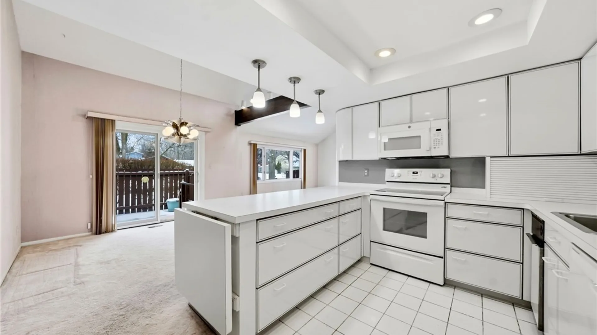 Property at 53 Old Meadow Drive, Amherst, NY 14051 11