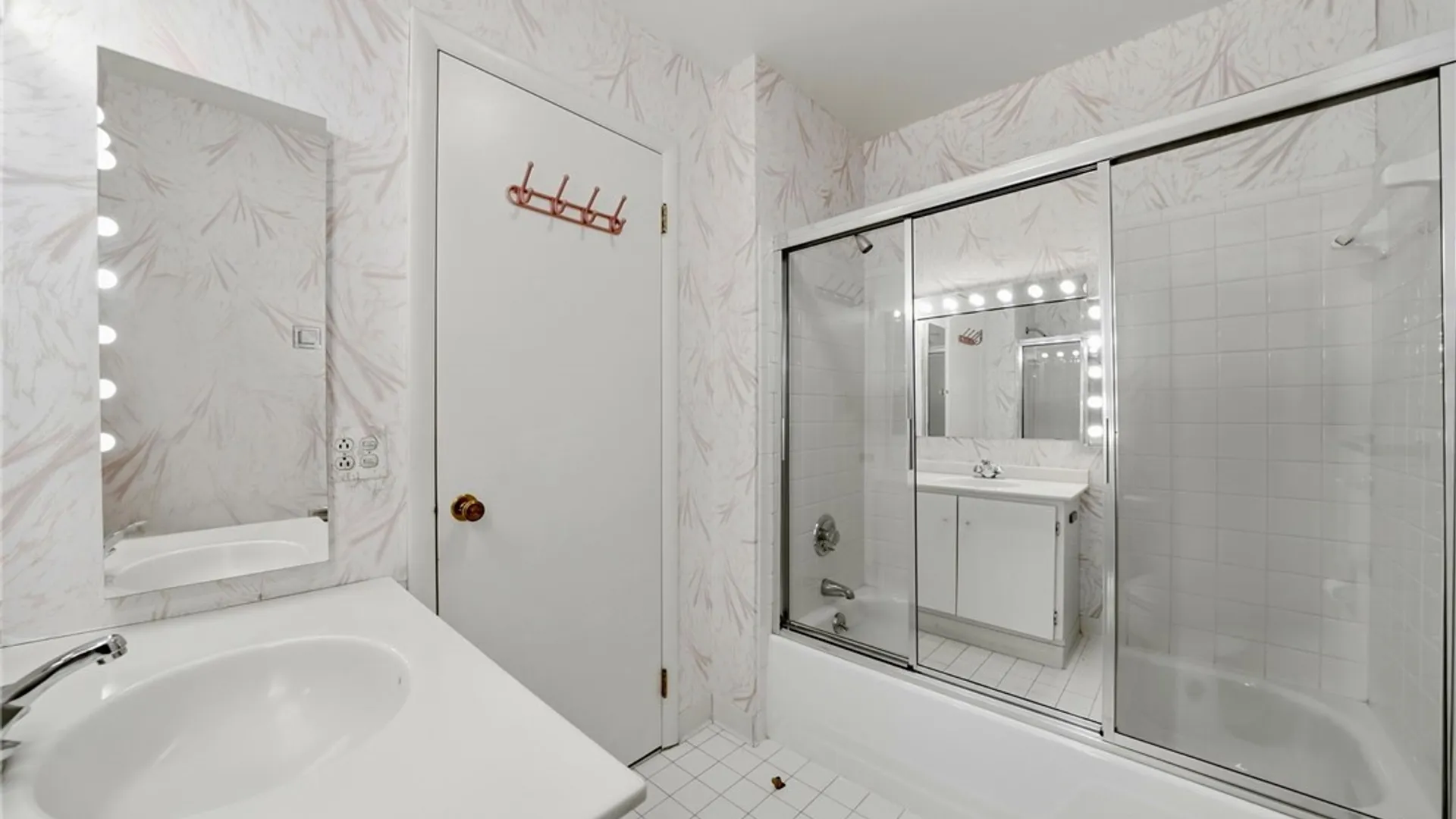 Property at 53 Old Meadow Drive, Amherst, NY 14051 17