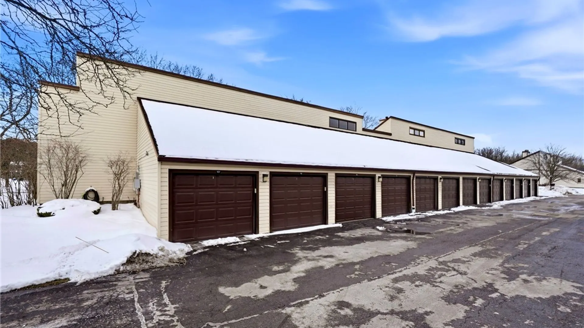 Property at 53 Old Meadow Drive, Amherst, NY 14051 31