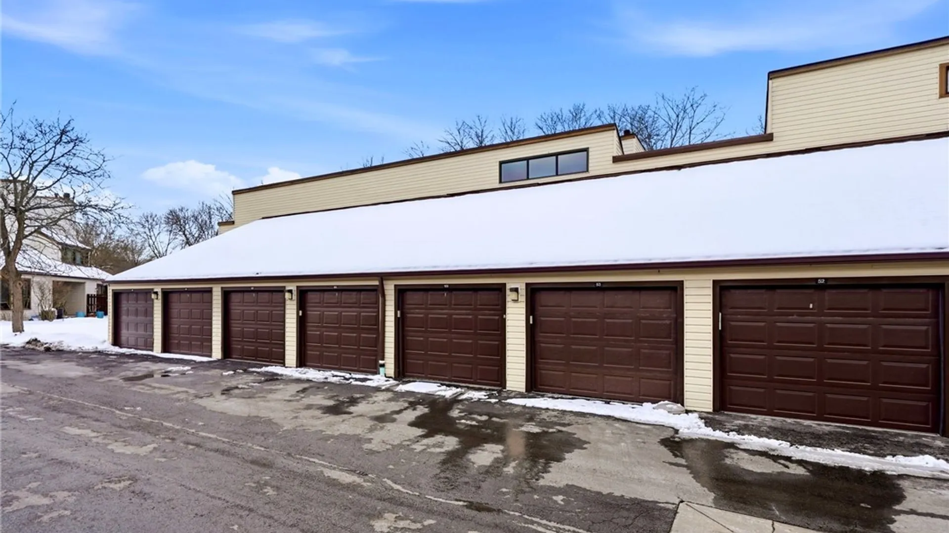 Property at 53 Old Meadow Drive, Amherst, NY 14051 37