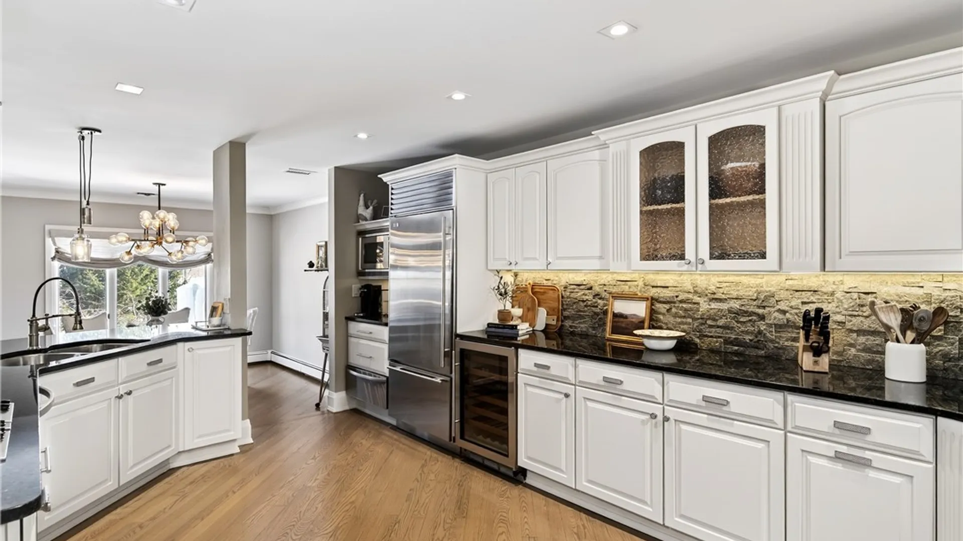 Property at 182 Castlebrooke Lane, Amherst, NY 14221 12