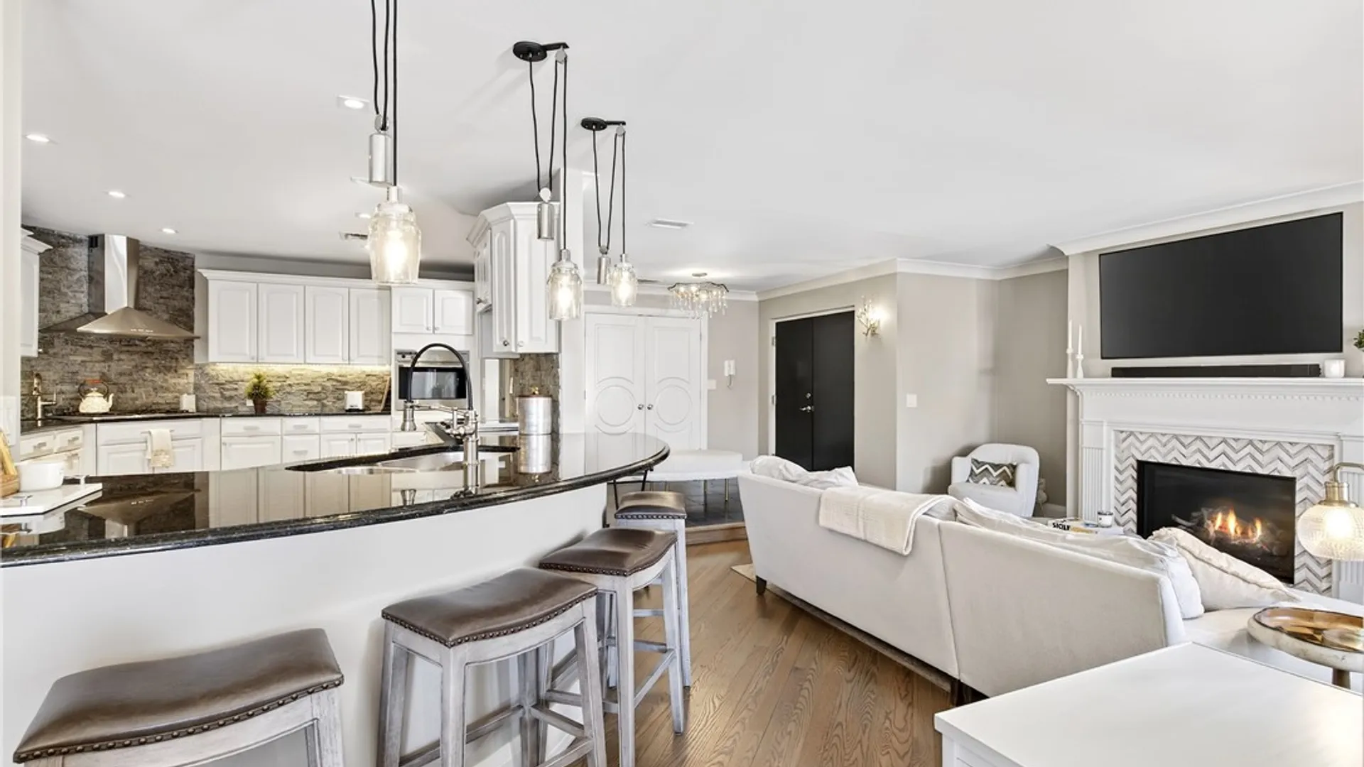 Property at 182 Castlebrooke Lane, Amherst, NY 14221 15