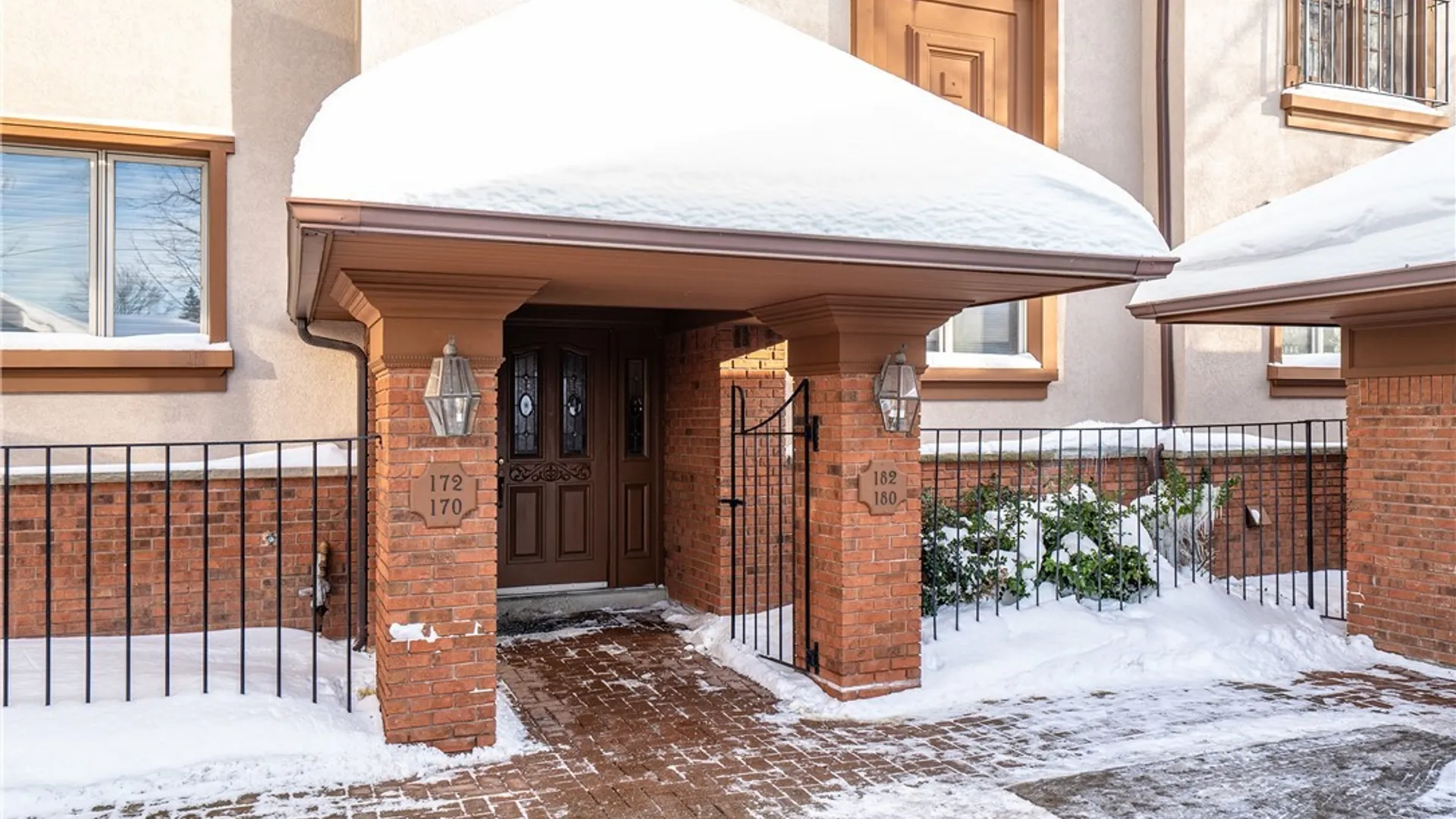 Property at 182 Castlebrooke Lane, Amherst, NY 14221 2