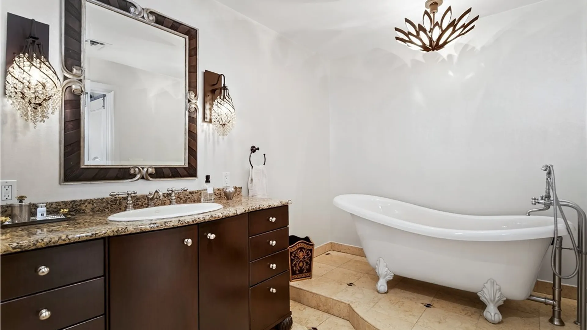 Property at 182 Castlebrooke Lane, Amherst, NY 14221 23