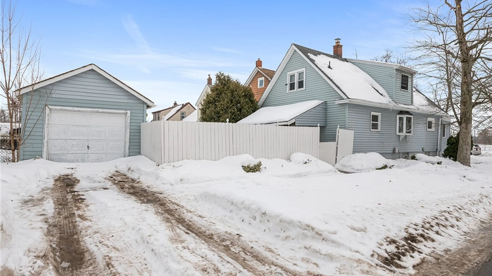 Property at 3502 Ontario Avenue, Niagara Falls, NY 14305 3