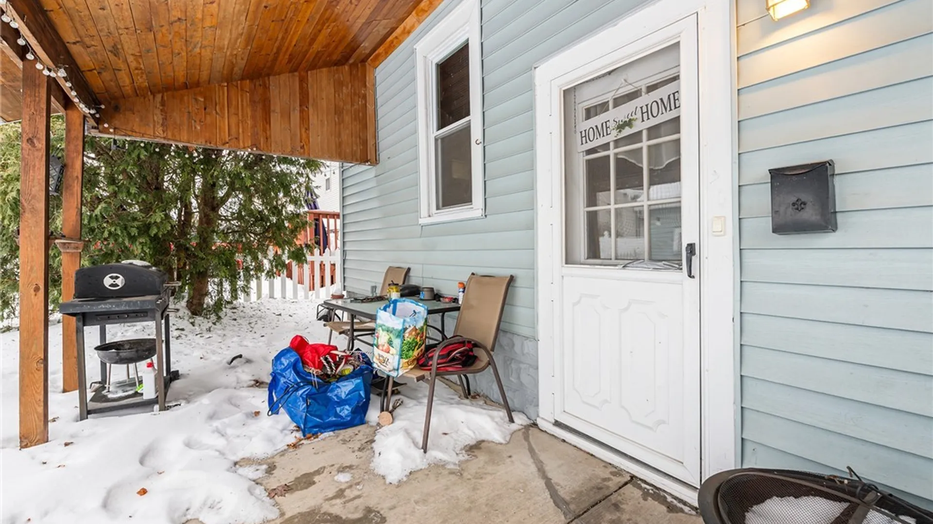 Property at 3502 Ontario Avenue, Niagara Falls, NY 14305 4