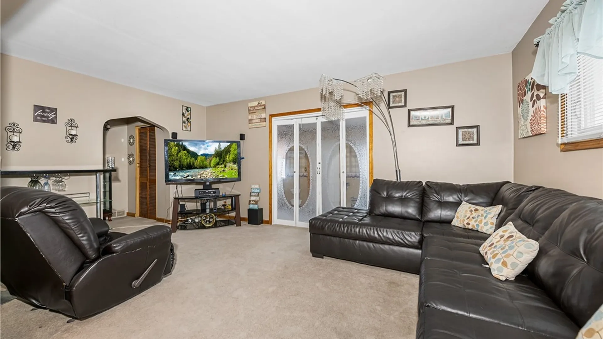 Property at 3502 Ontario Avenue, Niagara Falls, NY 14305 7
