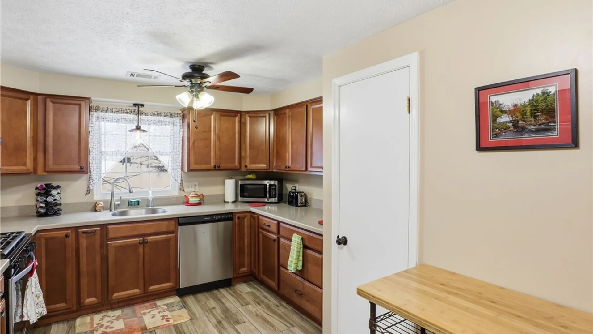 Property at 33D Salmon Run, Parma, NY 14468 9