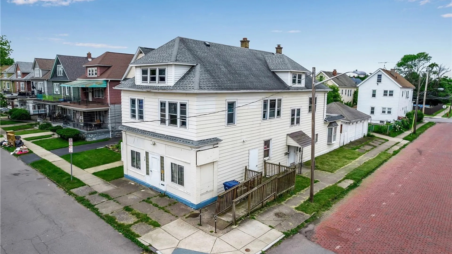 Property at 72 Sunset Street, Buffalo, NY 14207 3