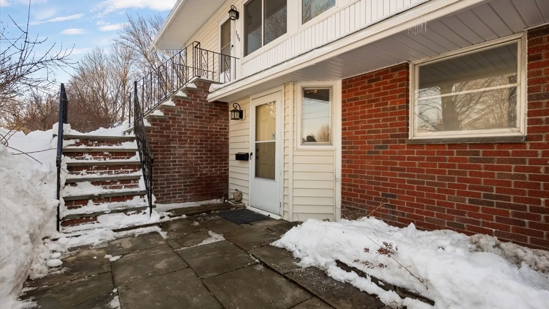Property at 109 Barclay Road, Camillus, NY 13031 2