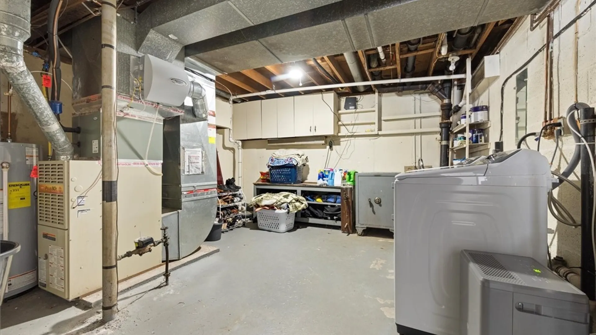 Property at 109 Barclay Road, Camillus, NY 13031 35