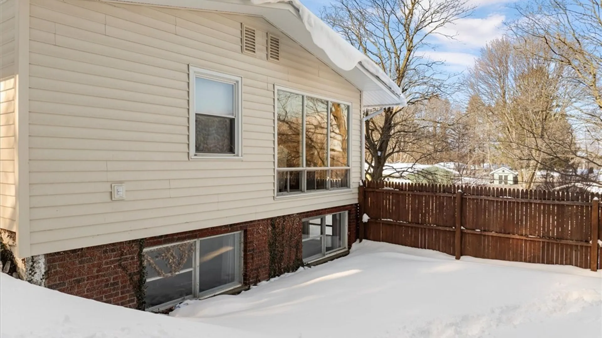 Property at 109 Barclay Road, Camillus, NY 13031 42