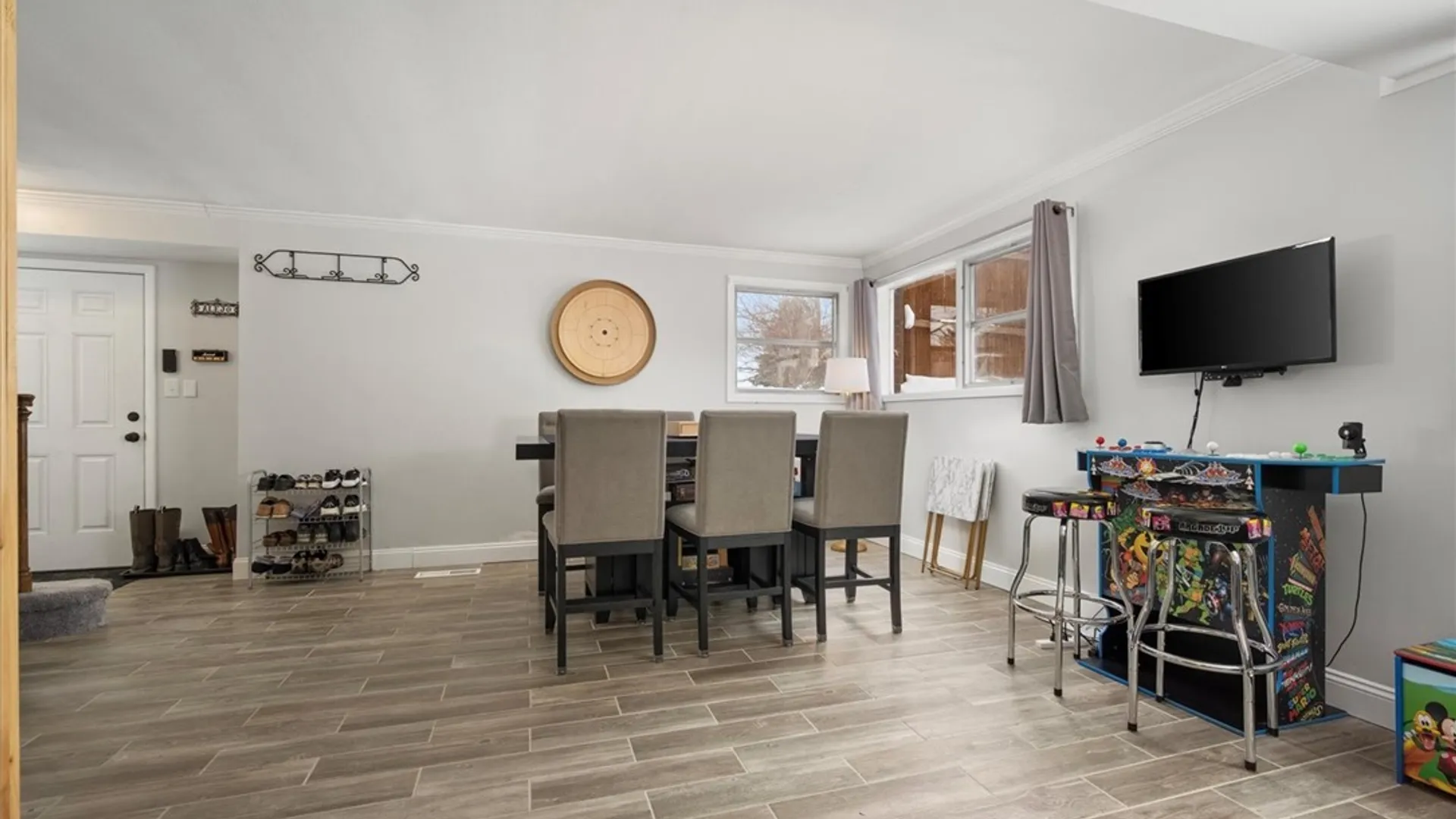 Property at 109 Barclay Road, Camillus, NY 13031 8