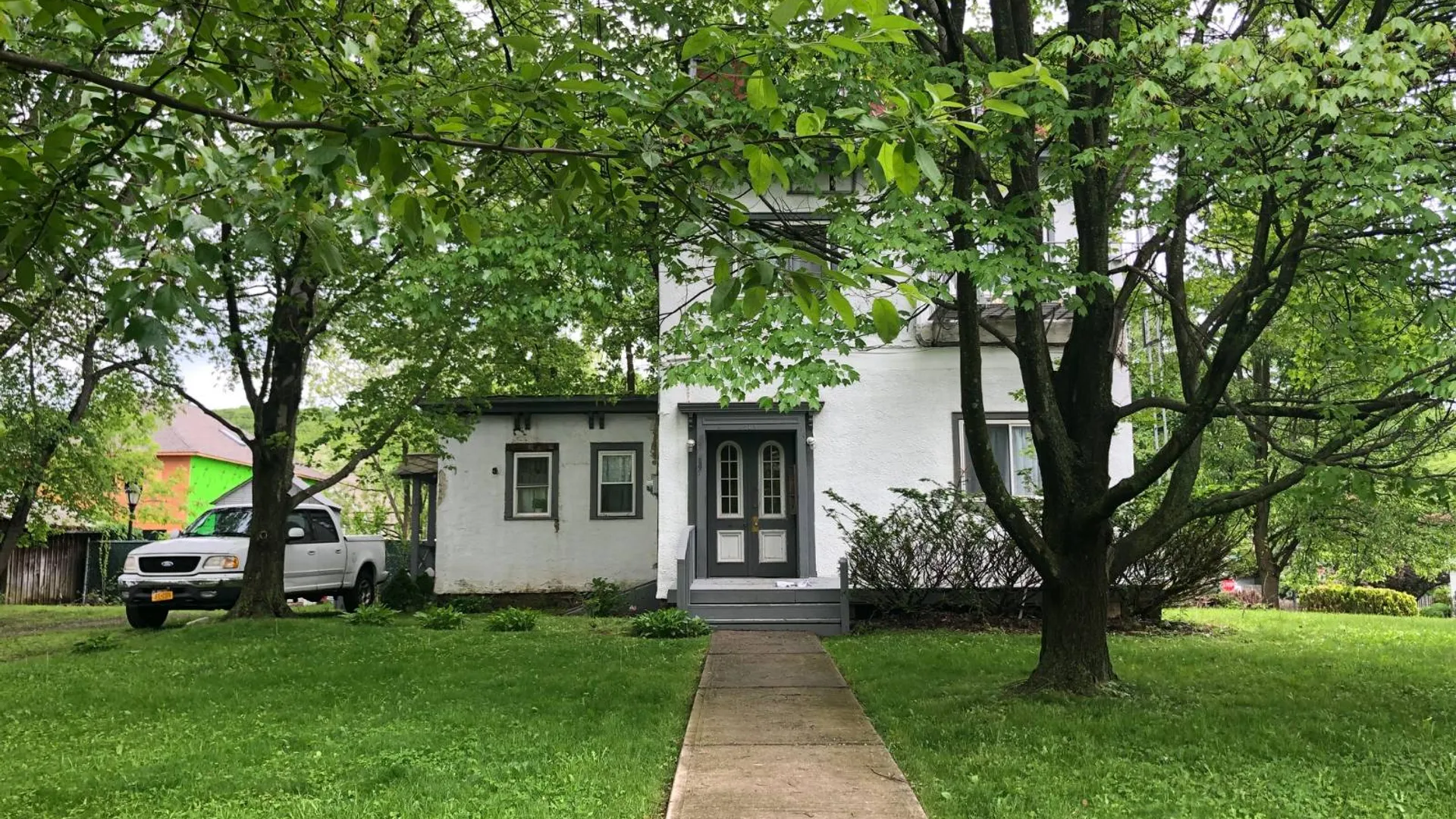 Property at 203 Center St, Staten Island, NY 10306 2