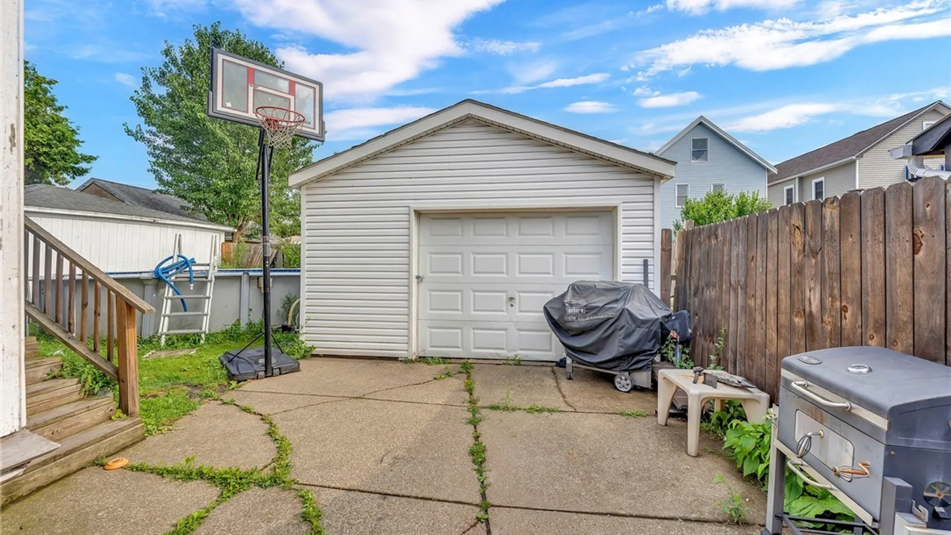 Property at 32 Richfield Avenue, Buffalo, NY 14220 5