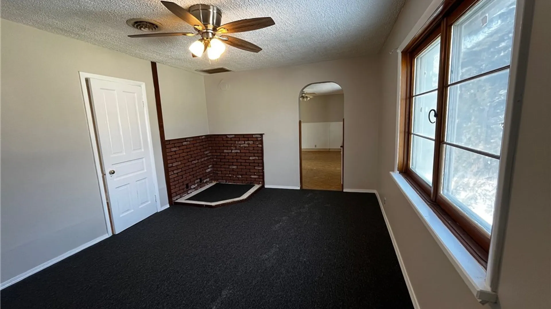 Property at 400 Willett Street, Buffalo, NY 14206 5