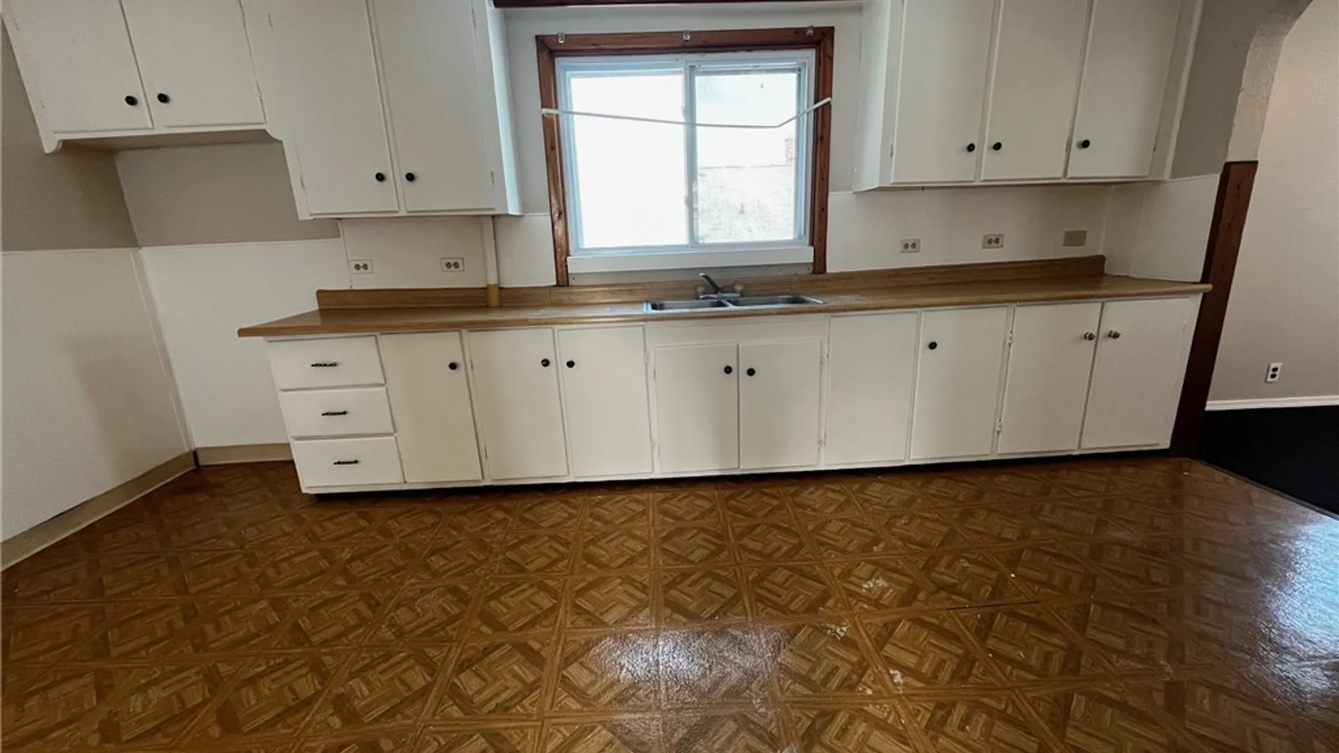 Property at 400 Willett Street, Buffalo, NY 14206 7
