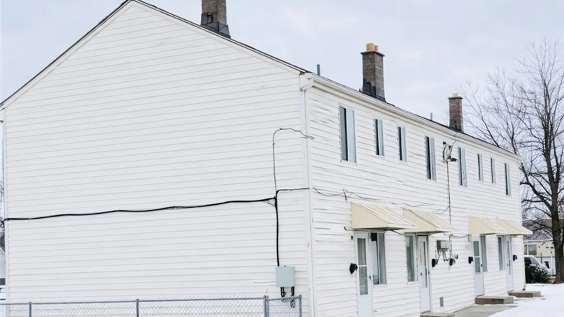 Property at 7 Trent Sq, Cheektowaga, NY 14225 4