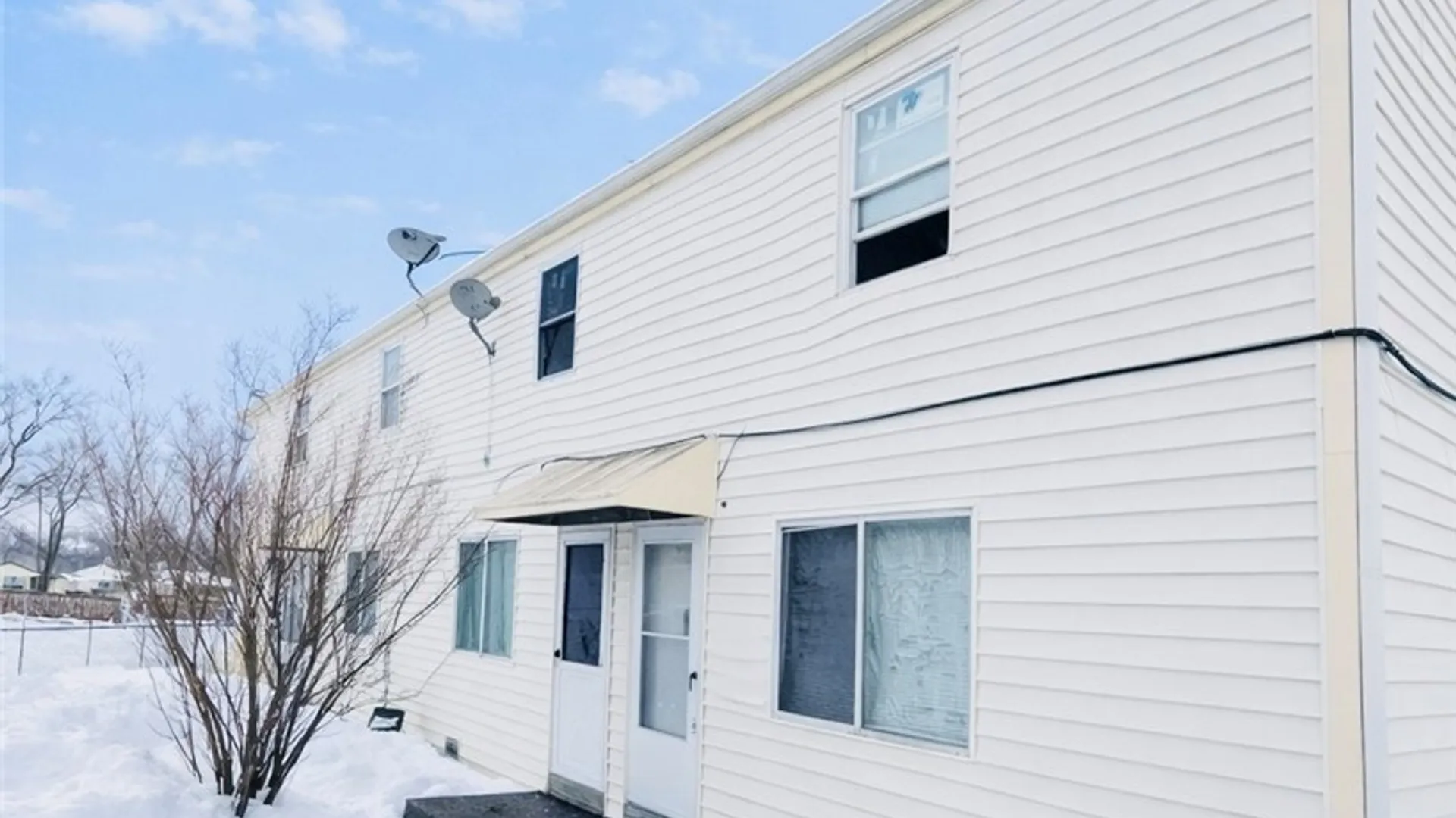 Property at 7 Trent Sq, Cheektowaga, NY 14225 7