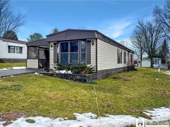 143 Greenhurst Village Drive, Ellery, NY 14701