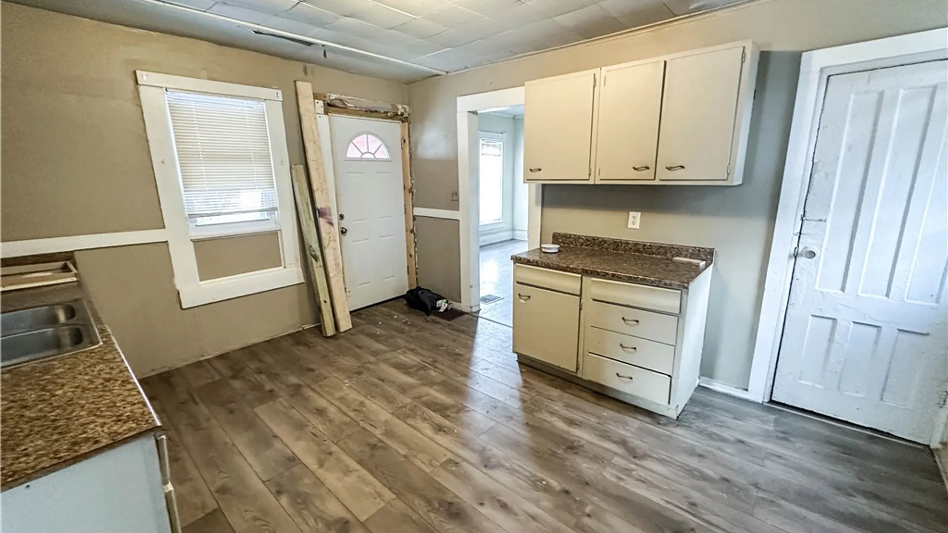 Property at 48 2nd Street, Rochester, NY 14605 4