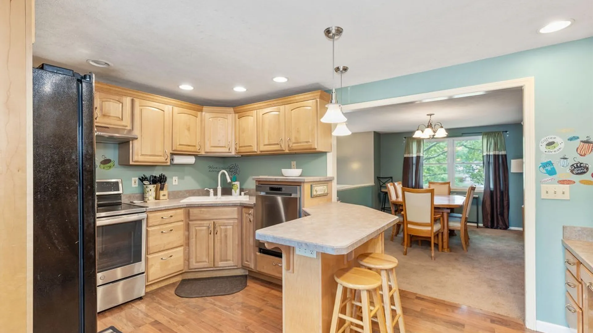 Property at 93 Ripplebrook Lane, Manlius, NY 13116 3