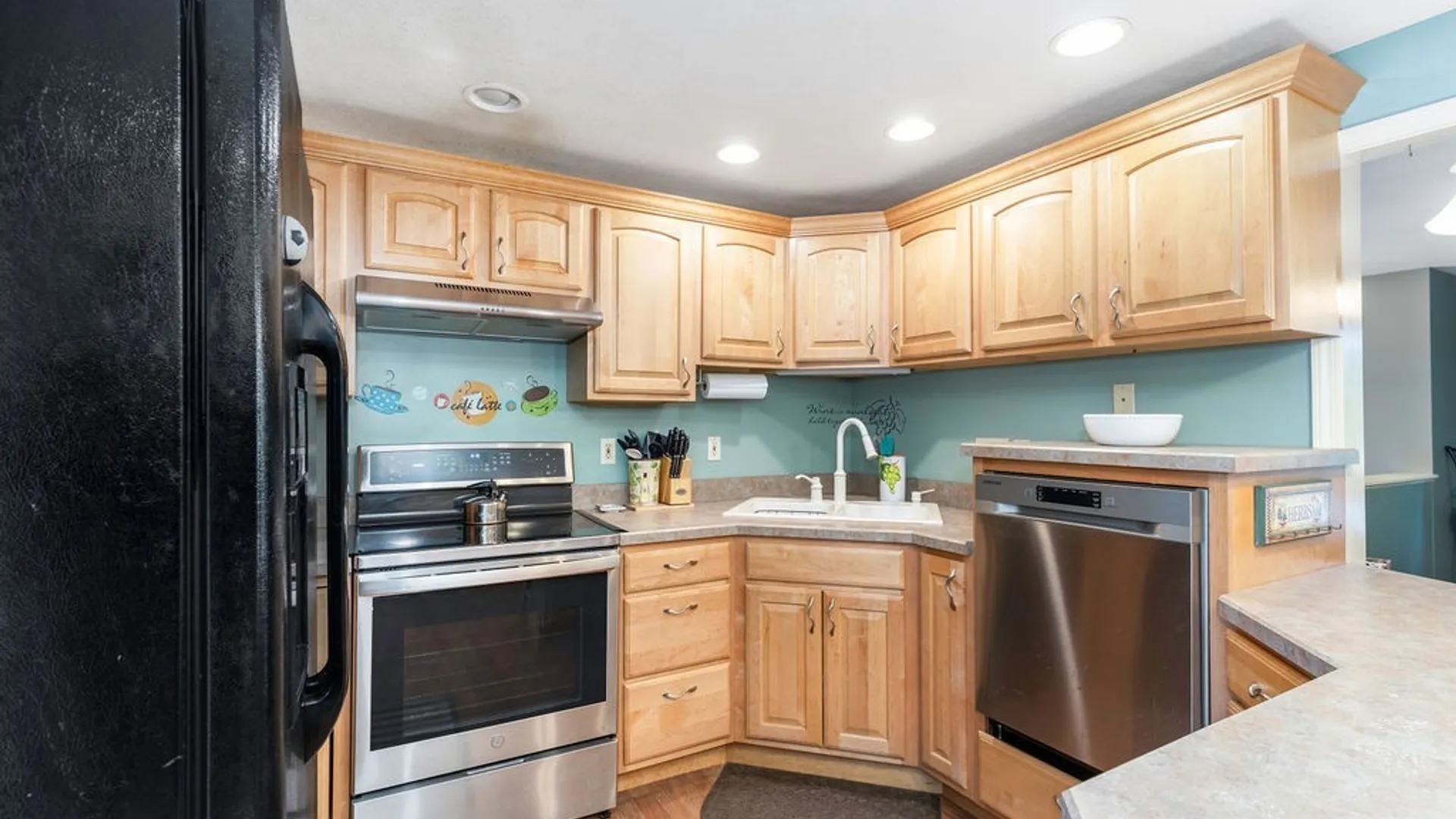 Property at 93 Ripplebrook Lane, Manlius, NY 13116 5