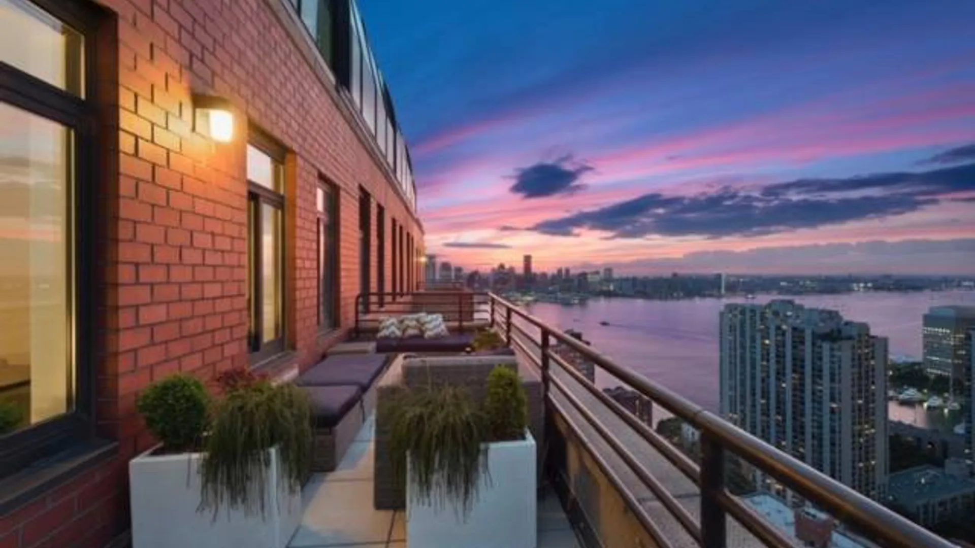 Property at 200 Rector Place, New York, NY 10280 18