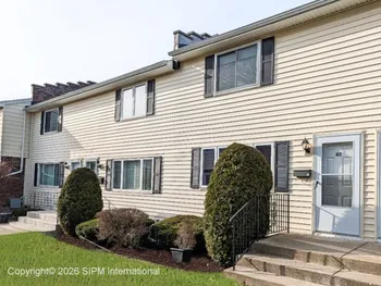 47 Stoneledge, Amherst, NY 14221