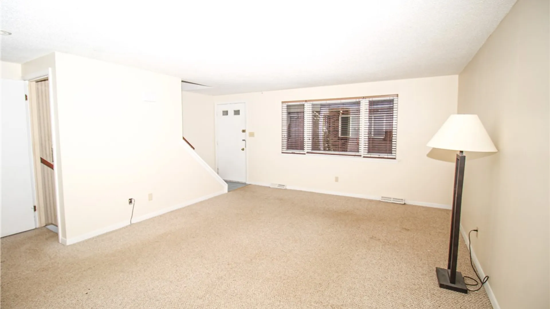 Property at 47 Stoneledge, Amherst, NY 14221 3