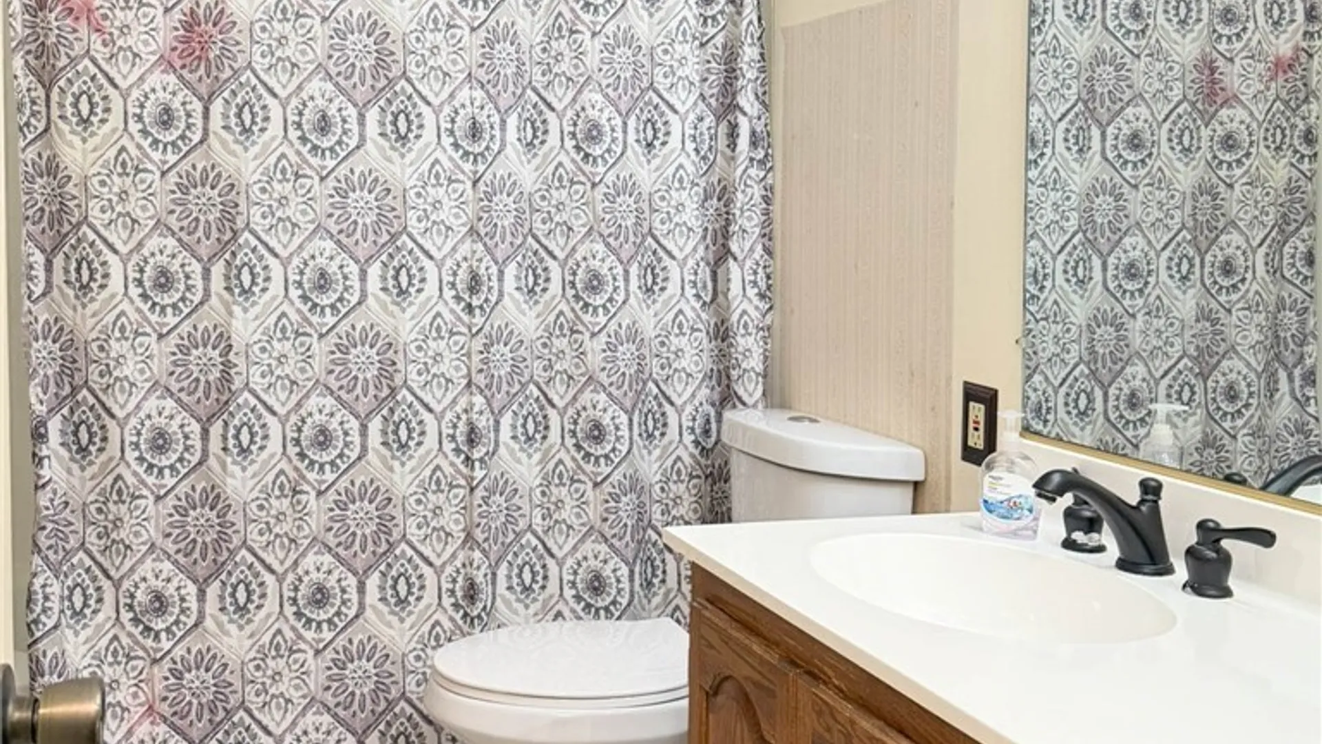 Property at 1500 Redwood Avenue, Utica, NY 13502 24