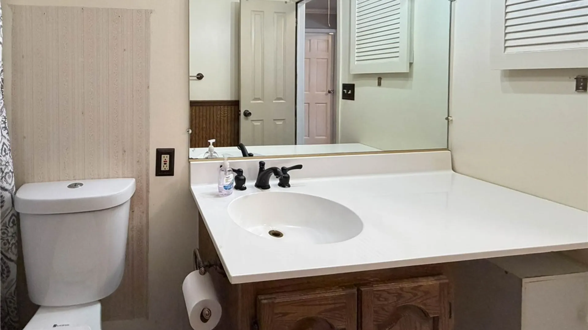 Property at 1500 Redwood Avenue, Utica, NY 13502 25