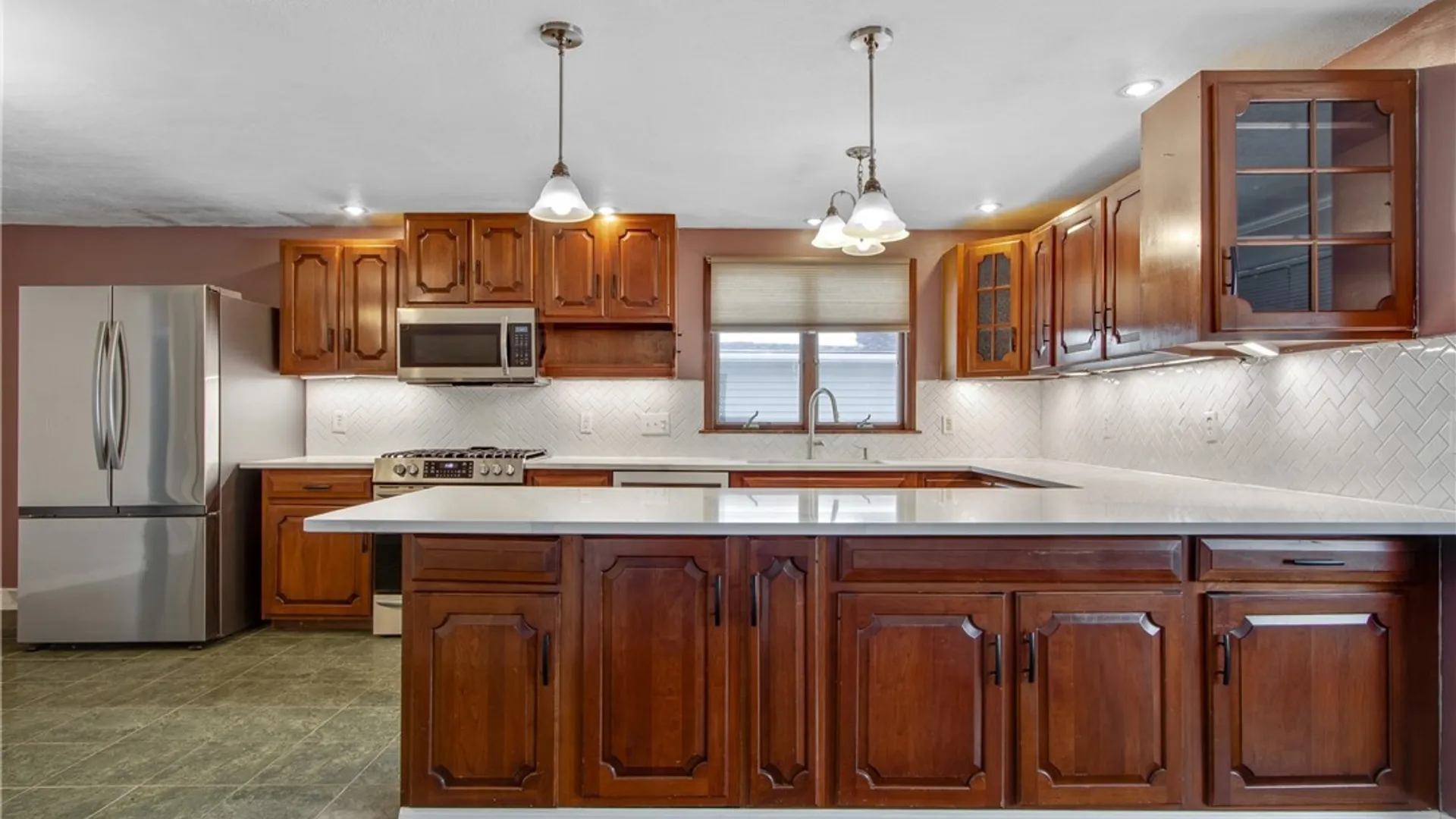 Property at 4 Toulon Drive, Cheektowaga, NY 14227 2