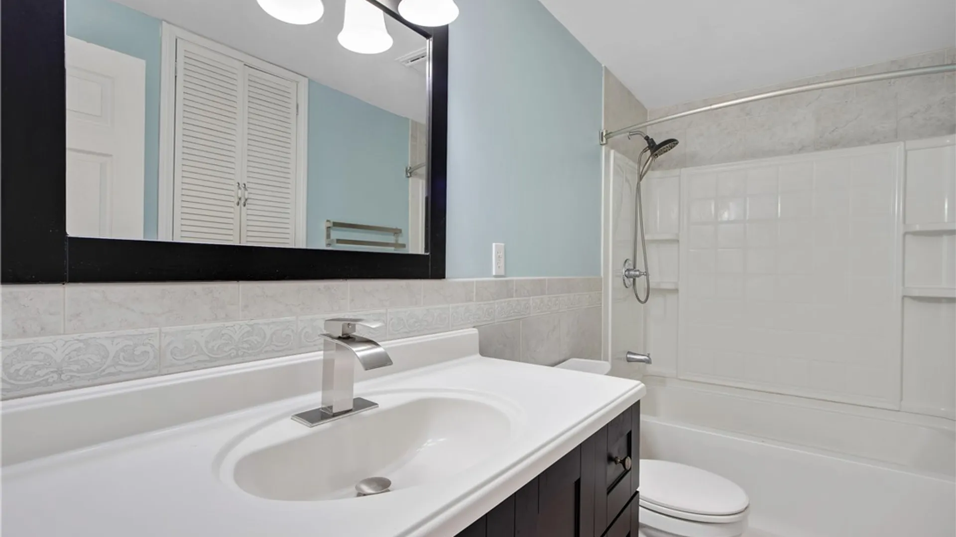 Property at 4 Toulon Drive, Cheektowaga, NY 14227 28