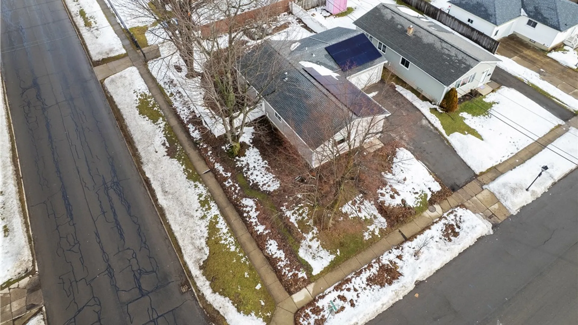 Property at 4 Toulon Drive, Cheektowaga, NY 14227 35