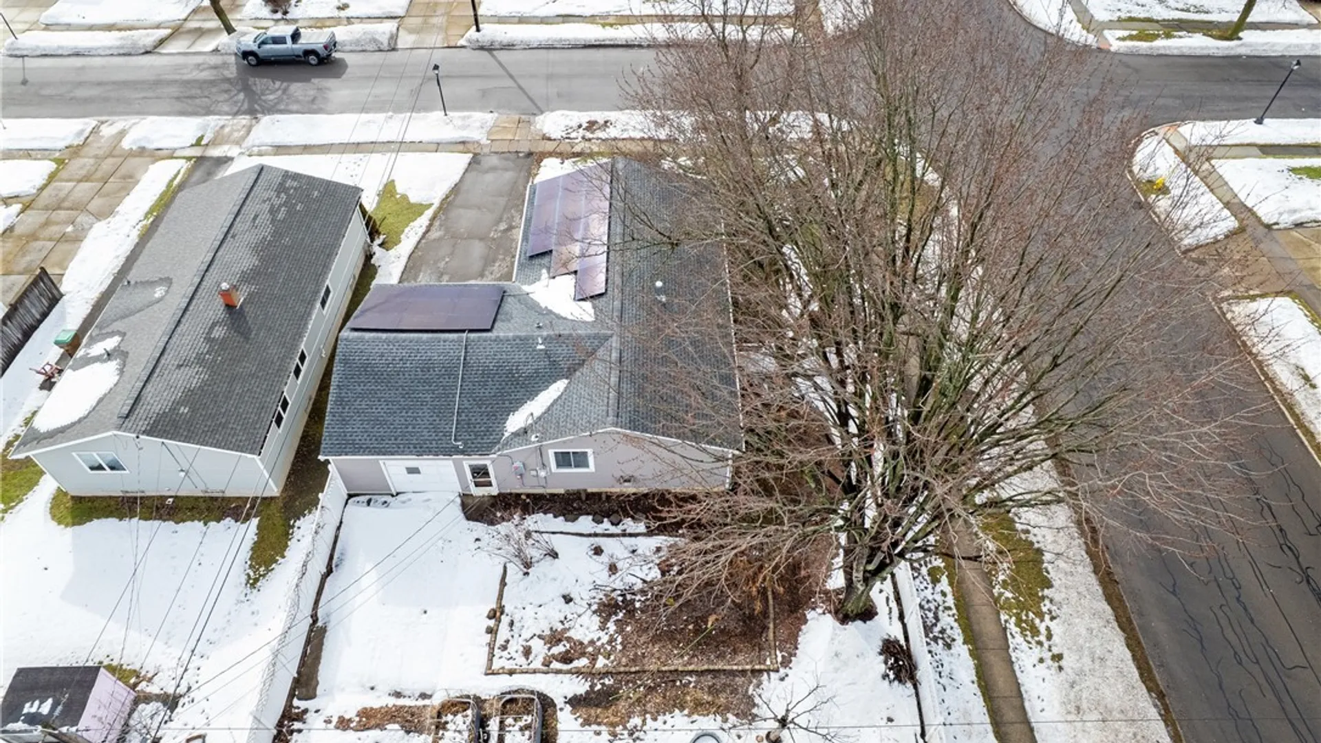 Property at 4 Toulon Drive, Cheektowaga, NY 14227 39