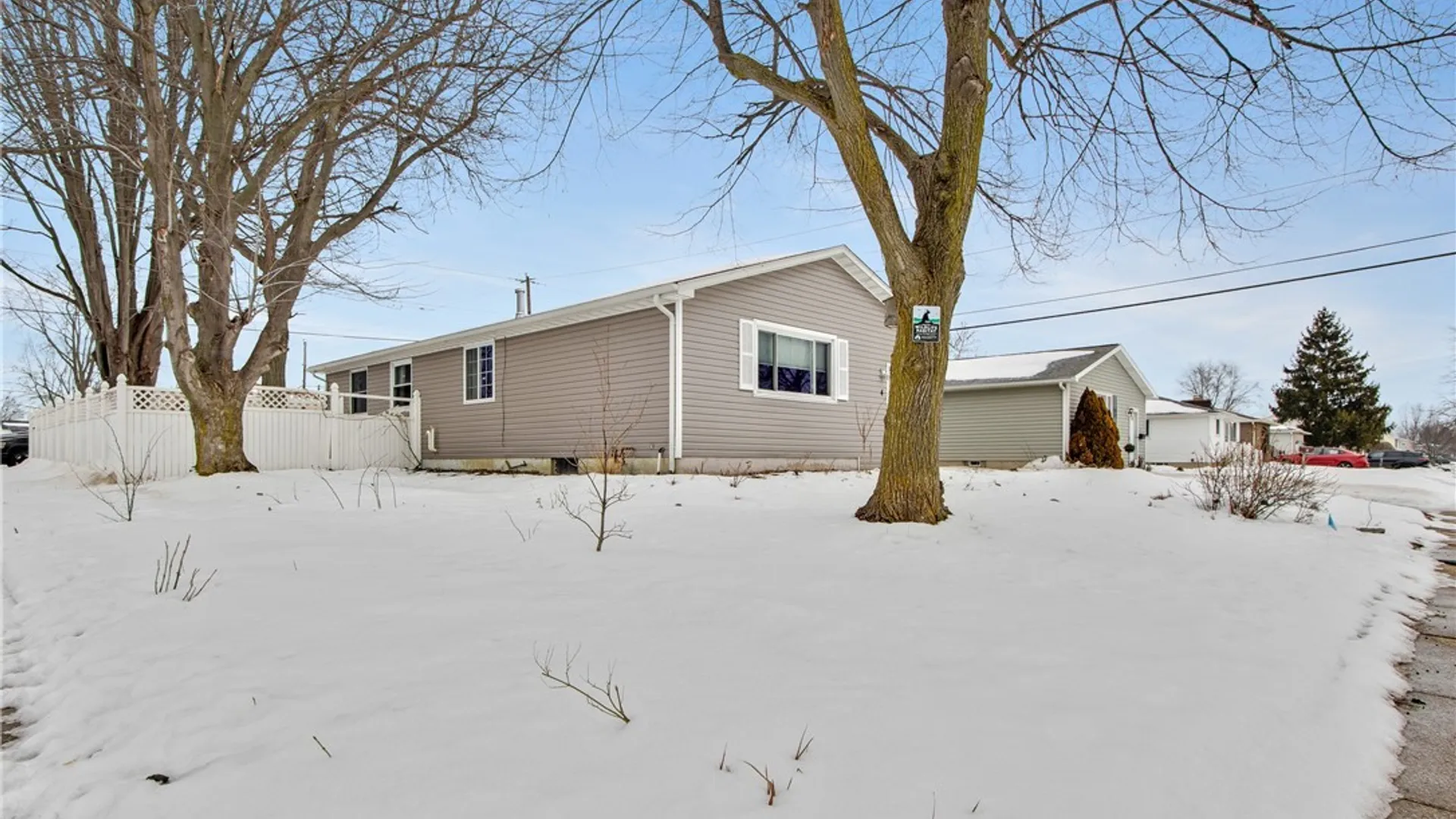 Property at 4 Toulon Drive, Cheektowaga, NY 14227 41
