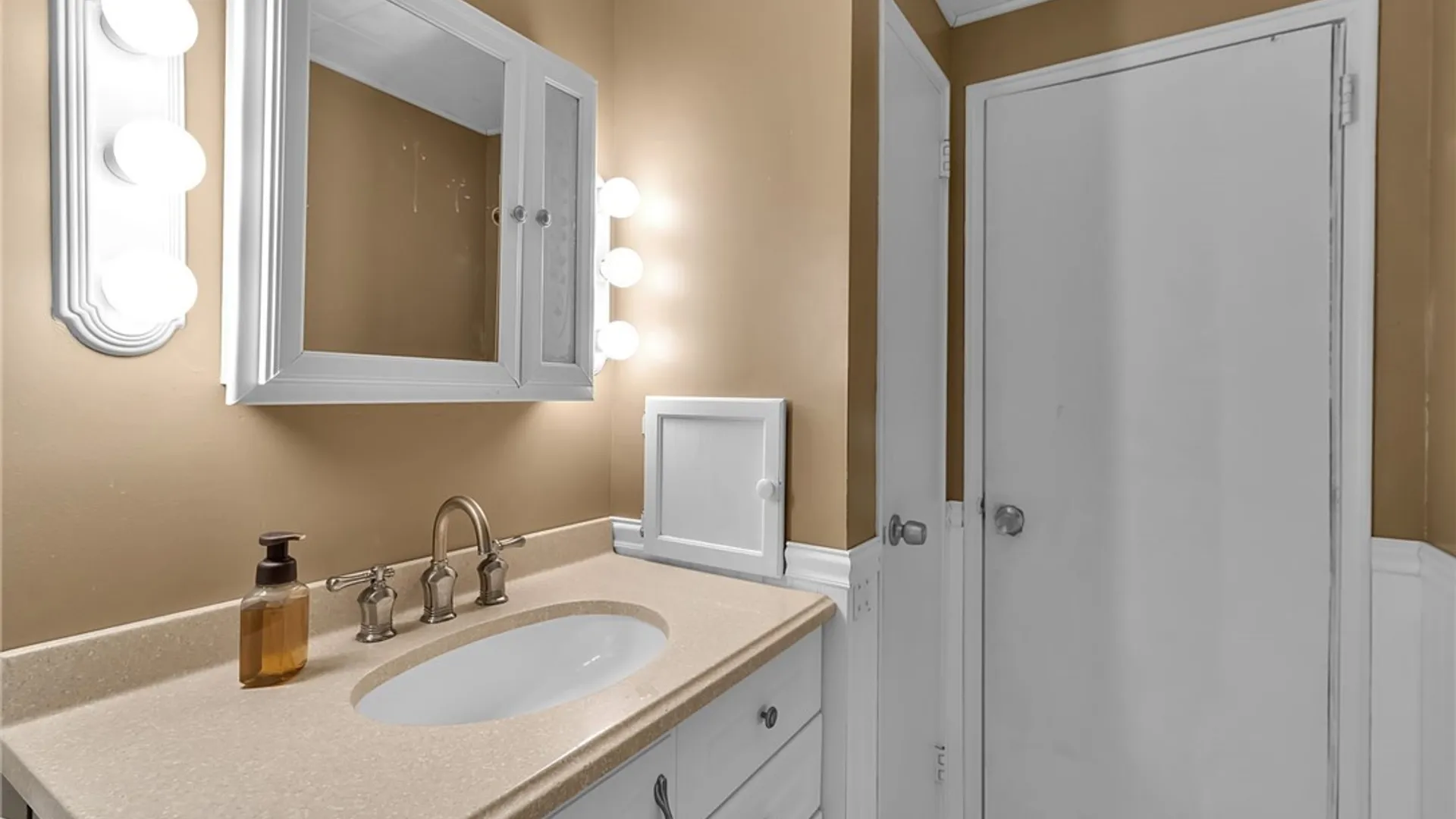 Property at 145 Beyer Drive, Tonawanda, NY 14150 12